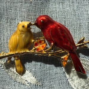 VINTAGE Mother and baby bird Pin Brooch